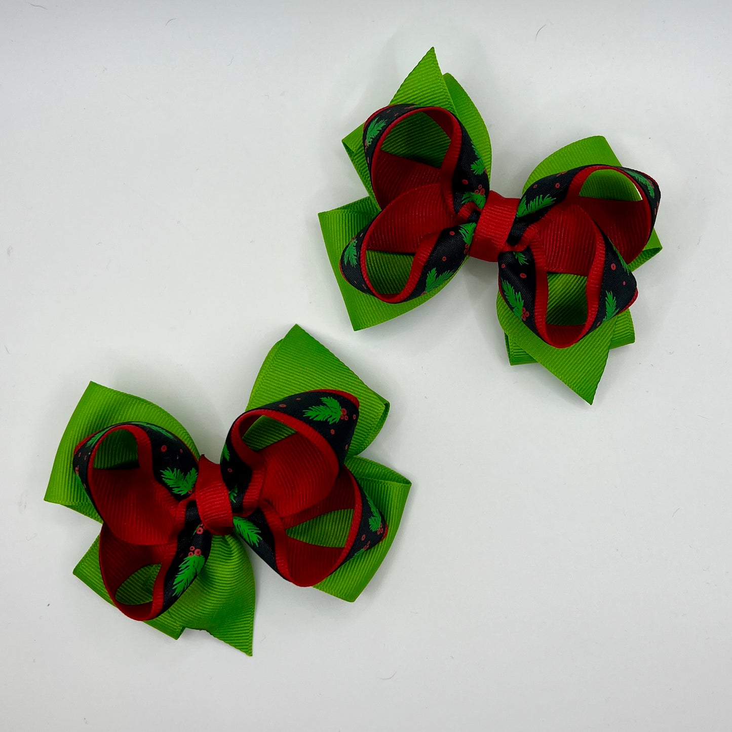 Holly Ribbon Piggie Bows