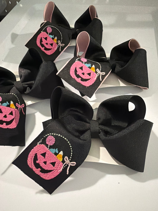 Embroidered pink Jack o lantern bucket bow